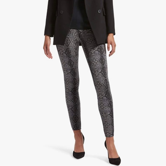 NWT Python phone pocket leggings - Medium - Picture 2 of 3